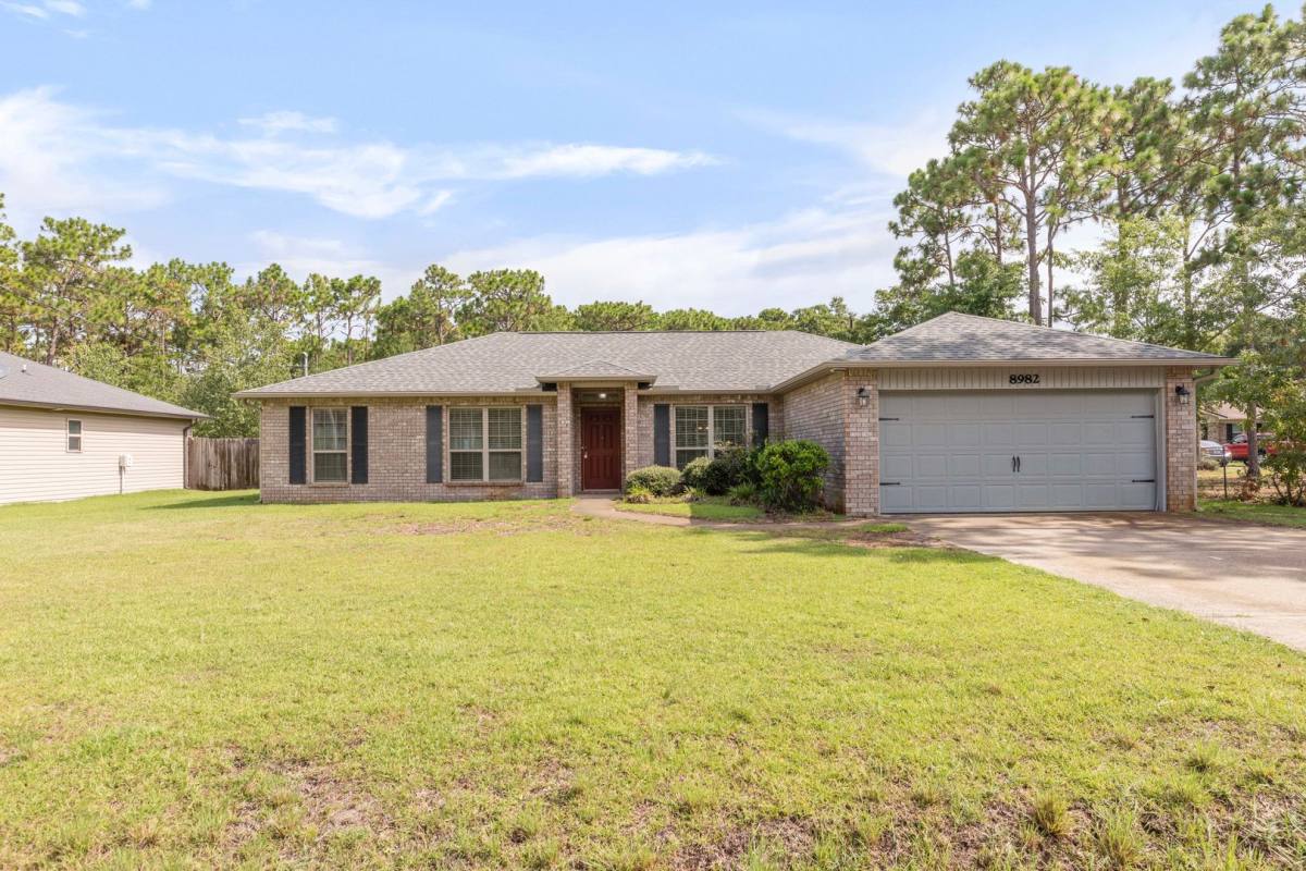 House for rent at 8982 Eagle Nest Dr, Navarre, FL 32566