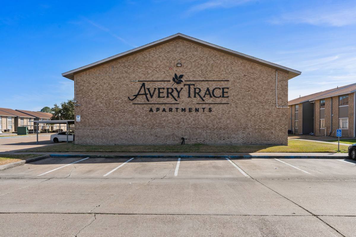 Townhouse for rent at 4020 Highway, Port Arthur, TX 77642