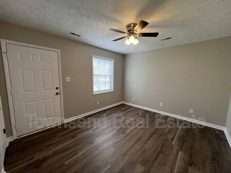 Apartment for rent at 1437C Ireland Dr, Fayetteville, NC 28304