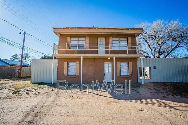 House for rent at 1104 Ave I, Levelland, TX 79336