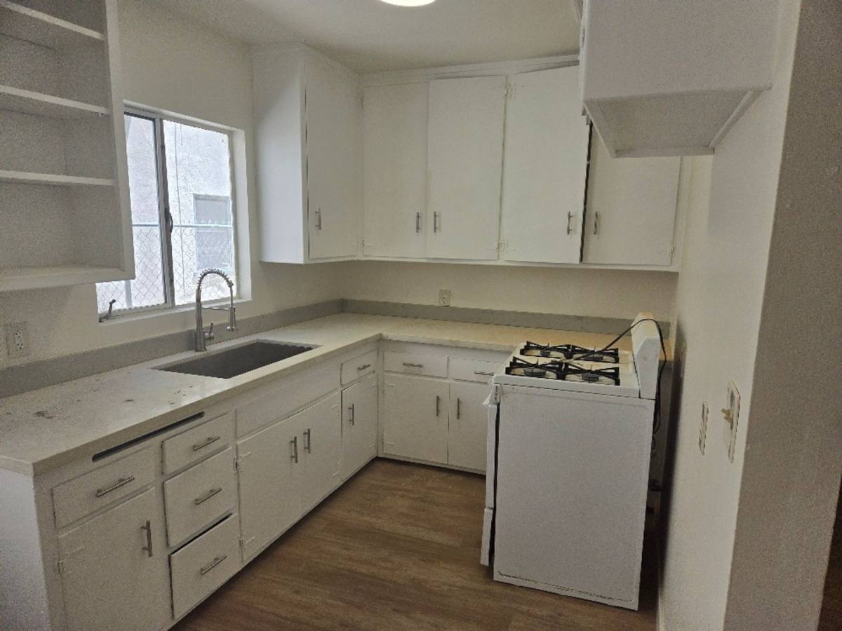 Apartment for rent at 7228 Alabama Ave, Canoga Park, CA 91303