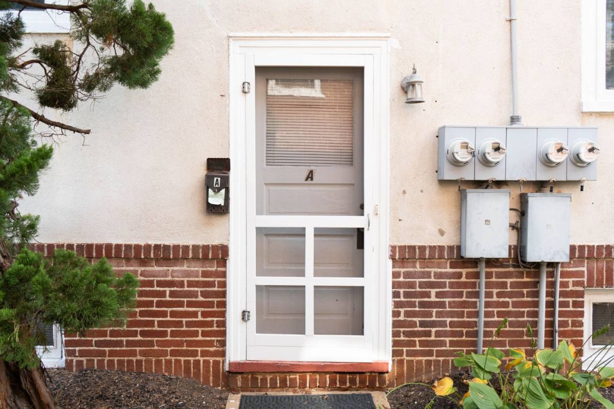 Apartment for rent at 624 Ridge St, Charlottesville, VA 22902