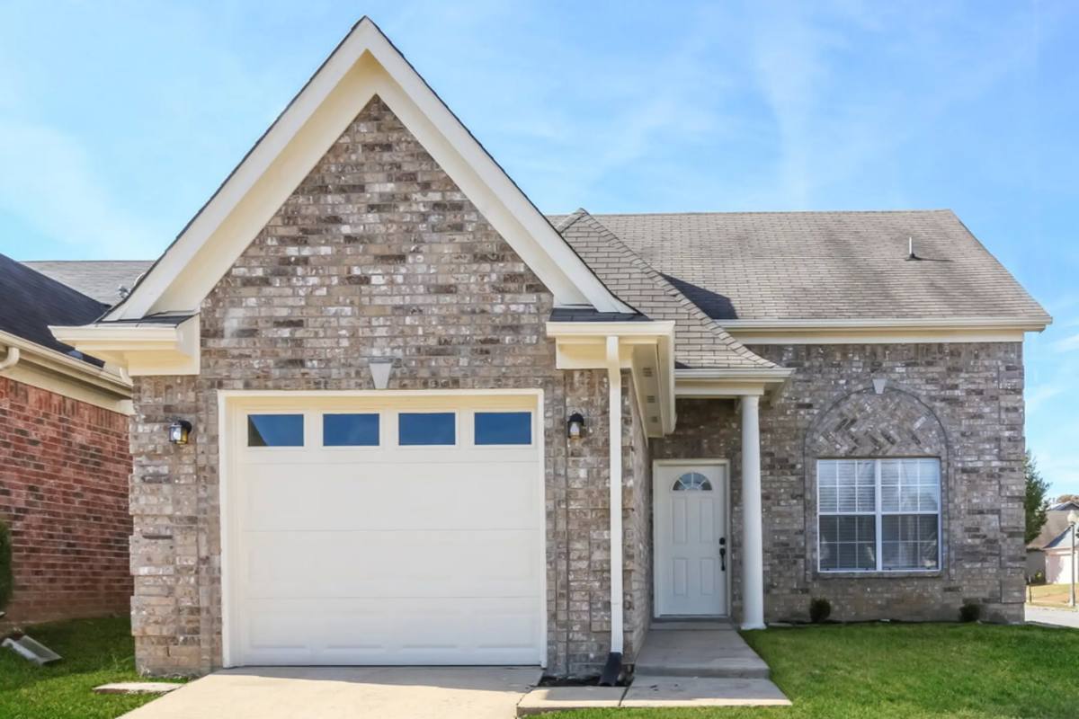 House for rent at 2811 Maggie Woods Place, Arlington, TN 38002