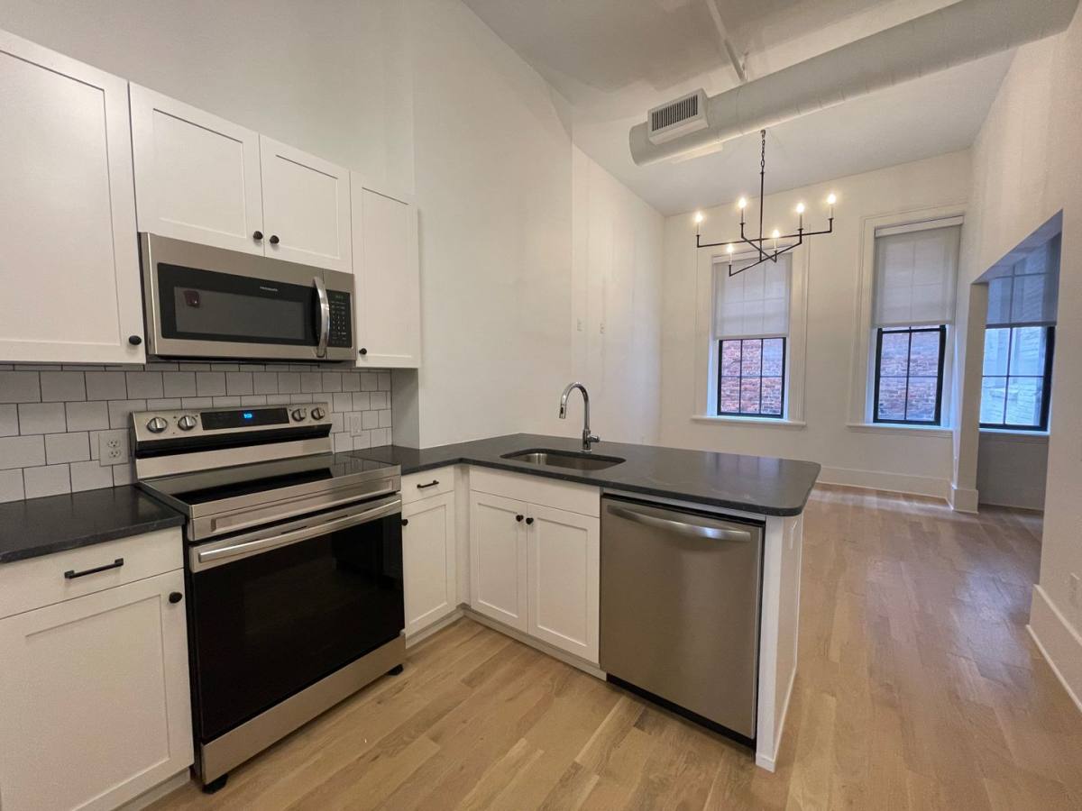 Apartment for rent at 582 Mulberry St #203, Macon, GA 31201