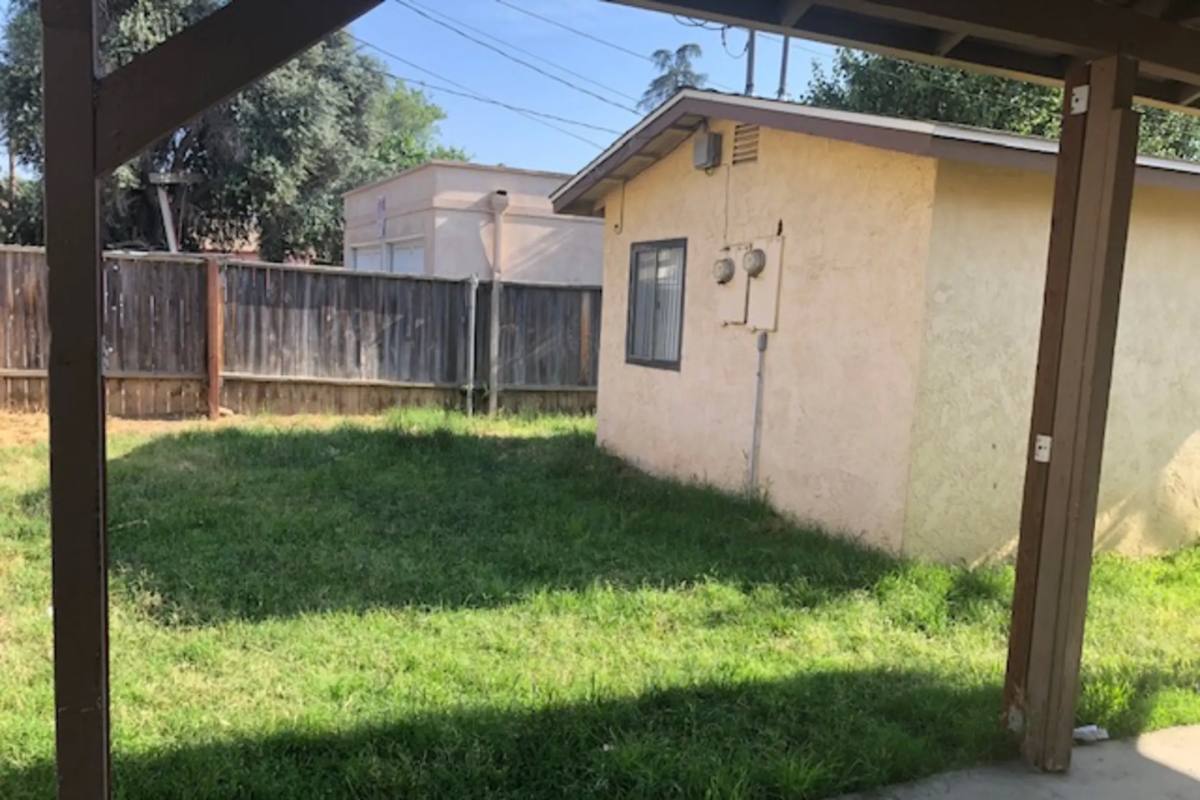 Townhouse for rent at 3550 Dwight Ave #A, Riverside, CA 92507