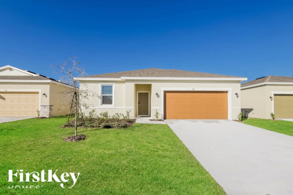 House for rent at 414 Reina Way, Eagle Lake, FL 33839