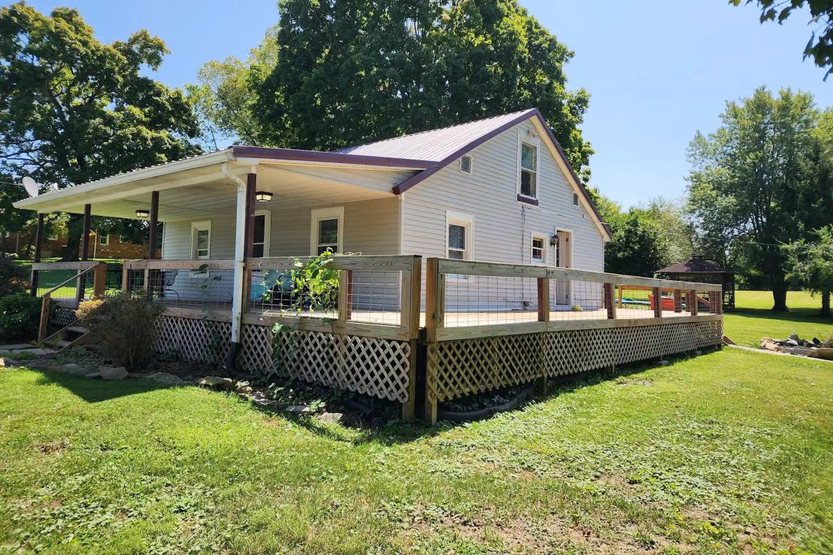 House for rent at 9677 Leitchfield Rd, Cecilia, KY 42724