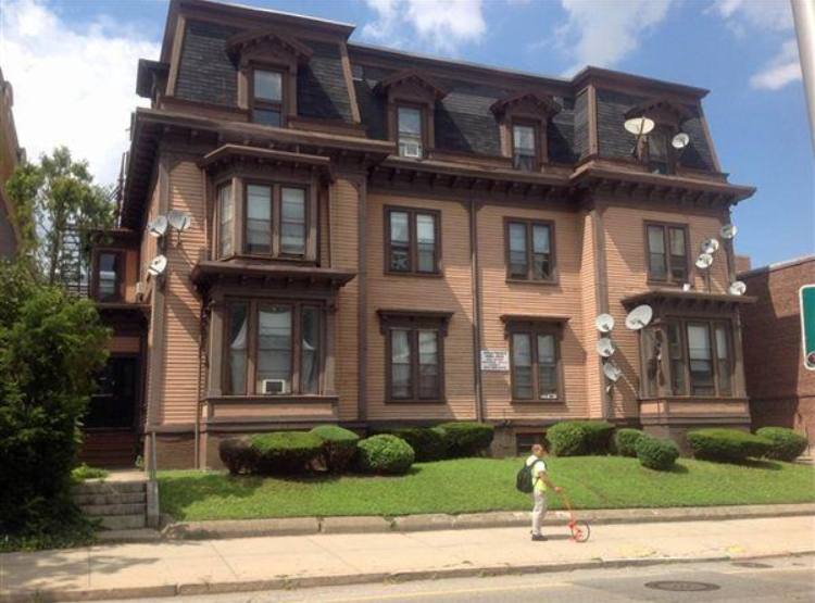 Apartment for rent at 100 Waterman St #8, Providence, RI 02906