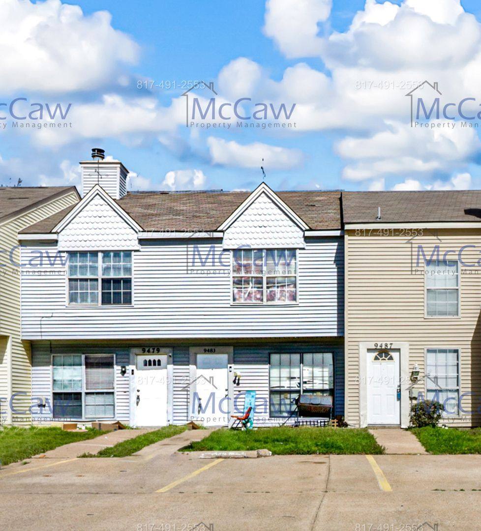 Townhouse for rent at 9479 Olde Towne Row, Dallas, TX 75227
