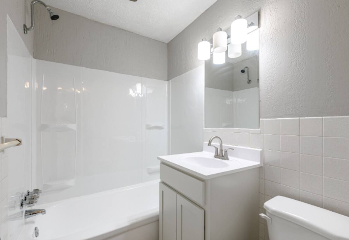 Apartment for rent at 7945-7947 Mentor Ave, Mentor, OH 44060
