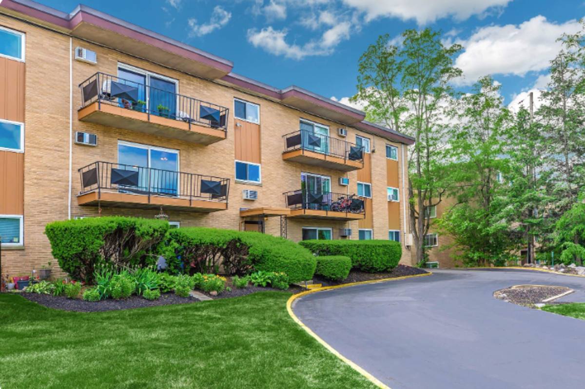 Apartment for rent at 7945-7947 Mentor Ave, Mentor, OH 44060