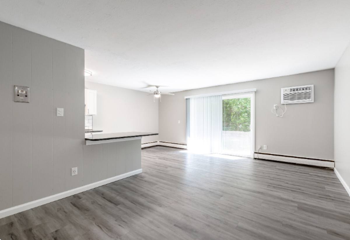 Apartment for rent at 7945-7947 Mentor Ave, Mentor, OH 44060