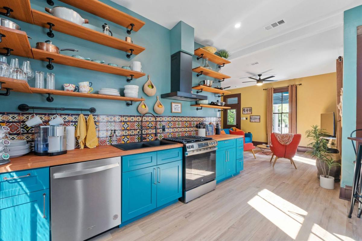 Apartment for rent at 709 W 14th St, Austin, TX 78701