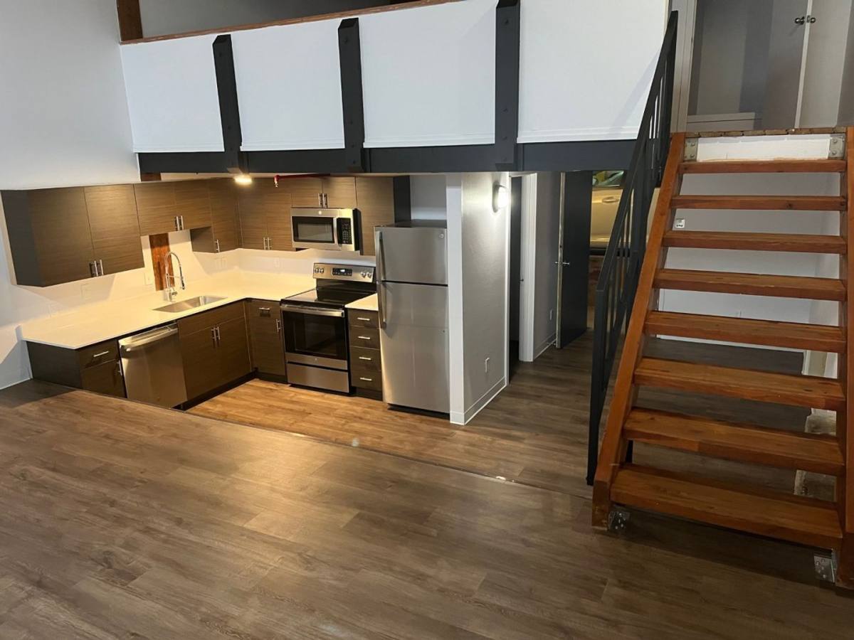 Apartment for rent at 625 NW Everett St, Portland, OR 97209