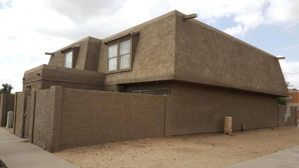 Townhouse for rent at 4023 S 44th St, Phoenix, AZ 85044