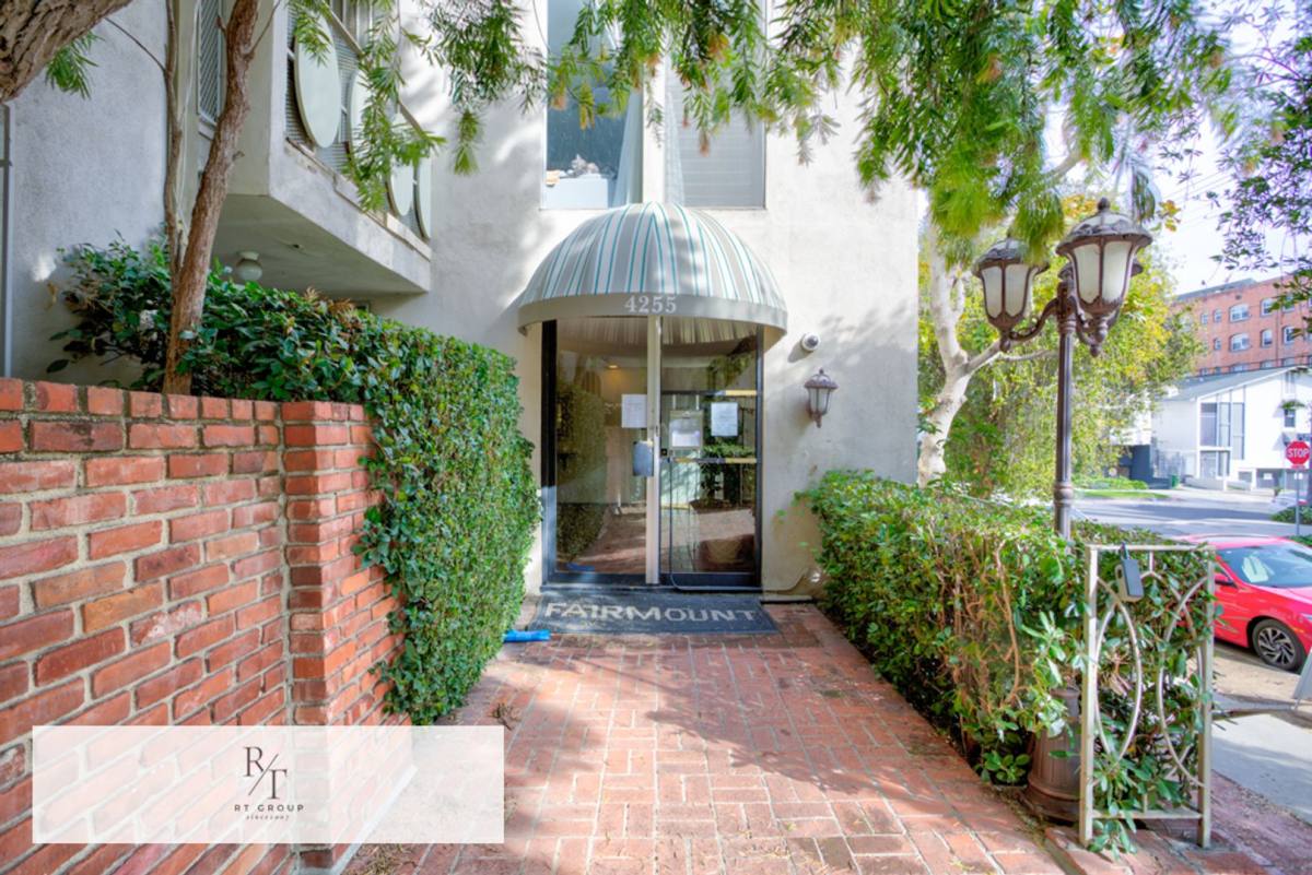 Condo for rent at 4255 W 5th St, Los Angeles, CA 90020