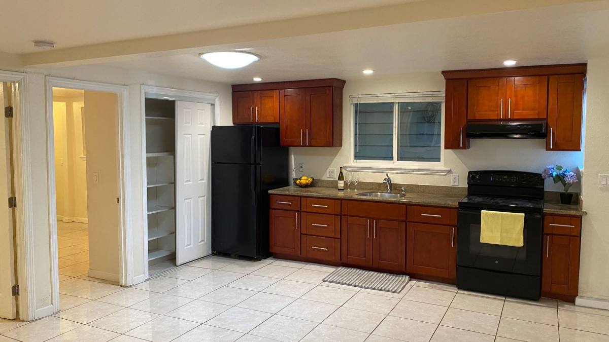 Apartment for rent at 3208 & 3210 Adeline St, Emeryville, CA 94608