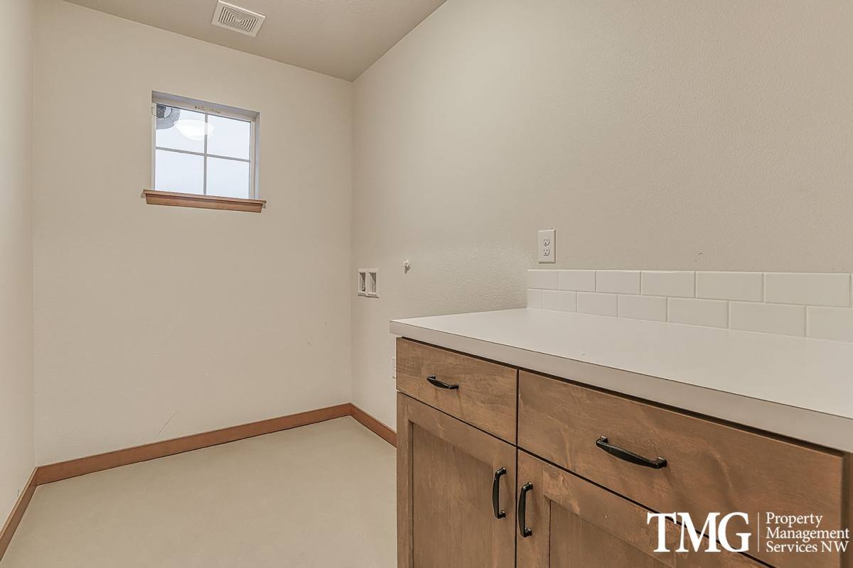 Townhouse for rent at 3296 Lewis Lane, Washougal, WA 98671