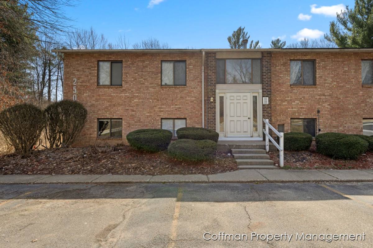 Apartment for rent at 250 4 Mile Rd NW, Comstock Park, MI 49321