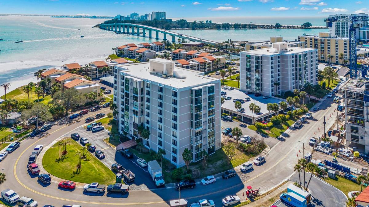 Condo for rent at 855 Bayway Blvd, Clearwater Beach, FL 33767