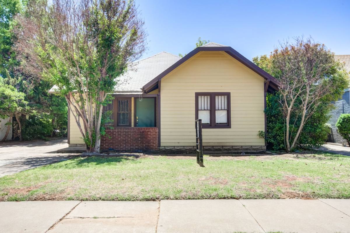 Apartment for rent at 2305 14th St, Lubbock, TX 79401
