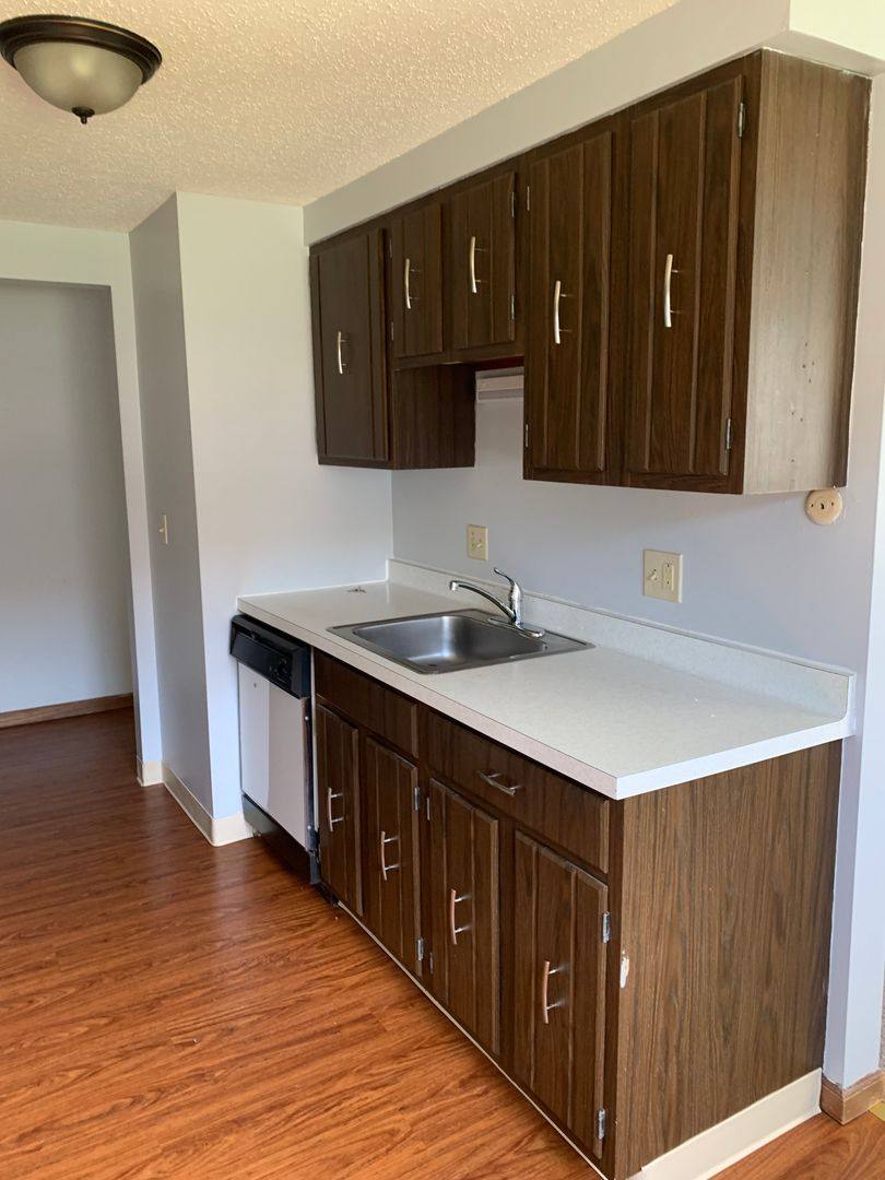 Apartment for rent at 6 Tudor Lane, Lockport, NY 14094