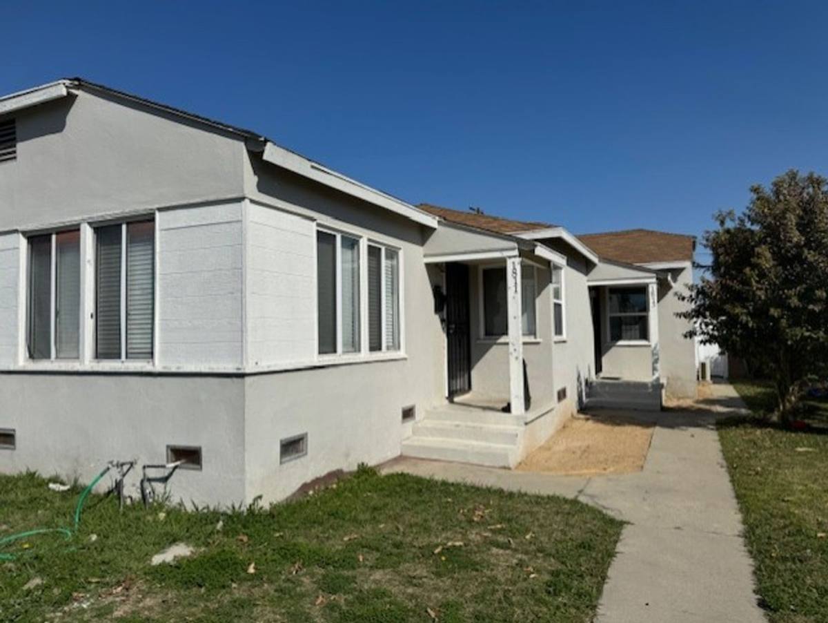 Apartment for rent at 1811-1813 E 56th St, Long Beach, CA 90805