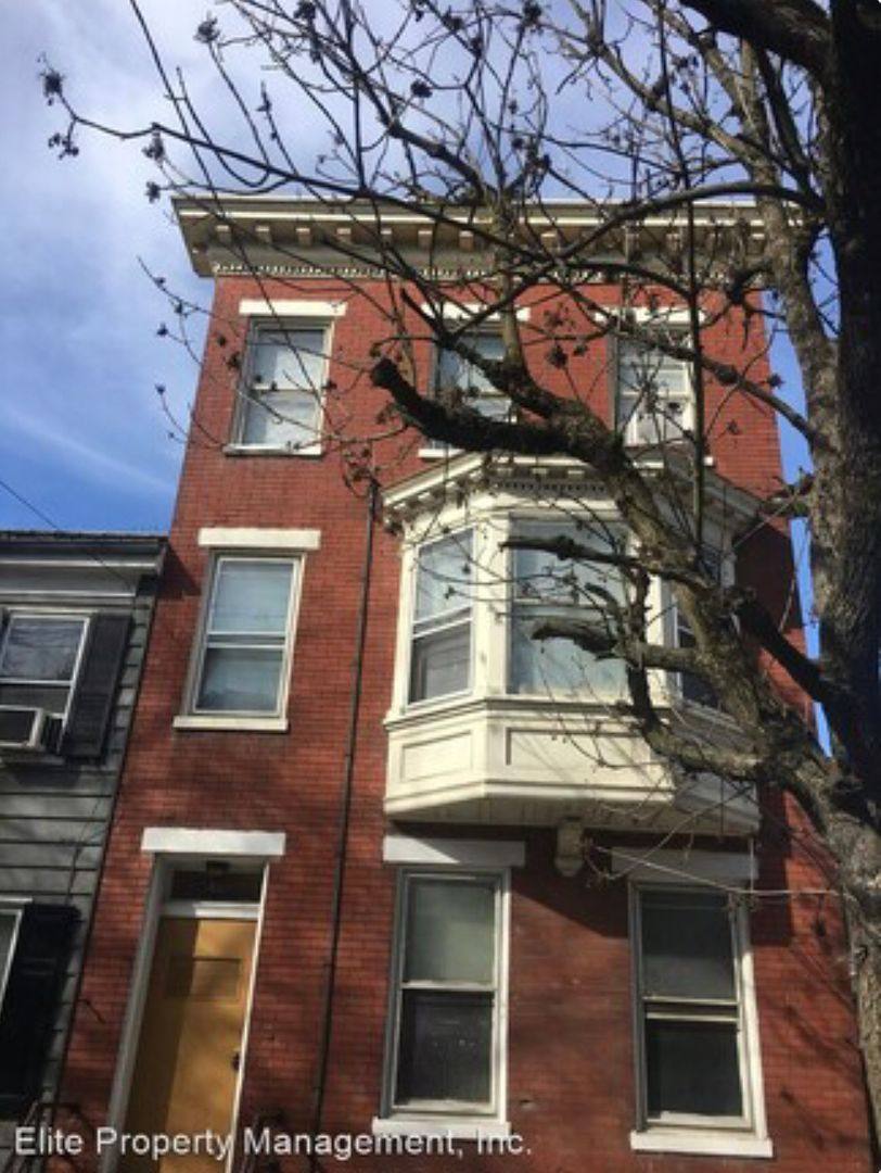 Apartment for rent at 227 E Philadelphia St, York, PA 17401