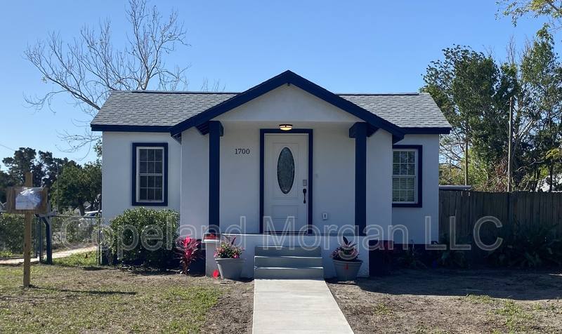 House for rent at 1700 31st Ave N, Saint Petersburg, FL 33713