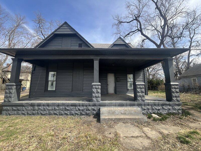 House for rent at 1245 N 9th St, Terre Haute, IN 47807