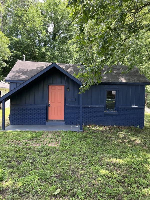 House for rent at 421 Van Ness Ave, Evansville, IN 47712