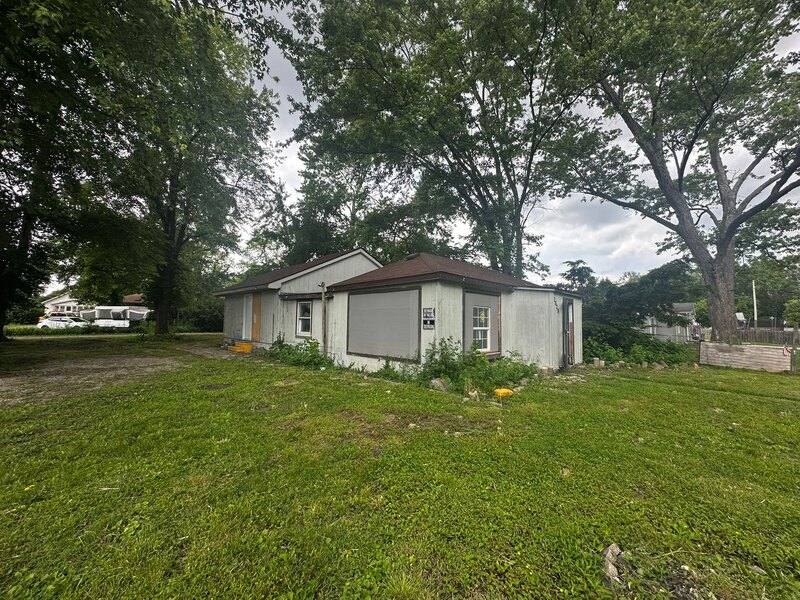 House for rent at 2829 S 9th 1 2 St, Terre Haute, IN 47802