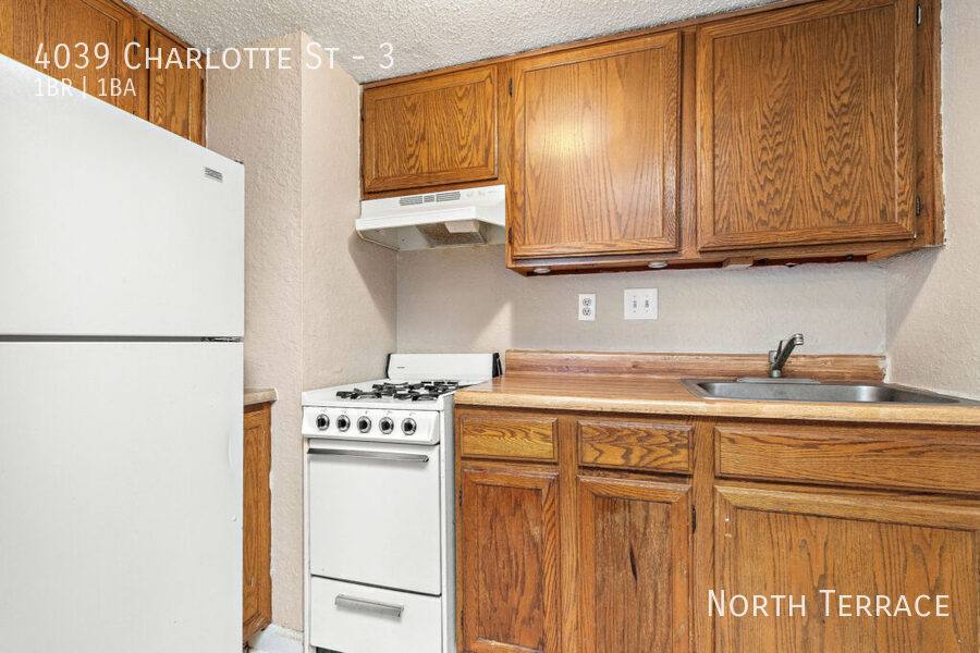 Apartment for rent at 4039 Charlotte St #3, Kansas City, MO 64111