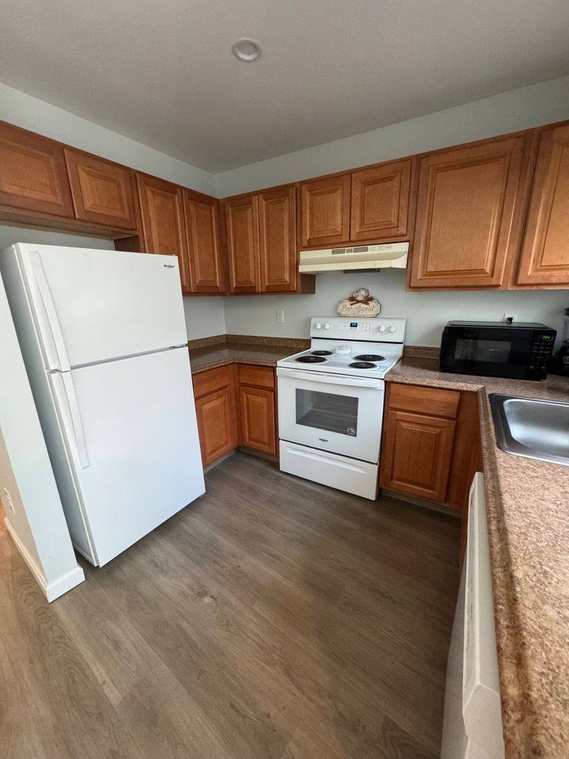 Apartment for rent at 1815 Falmouth Rd, Centerville, MA 02632