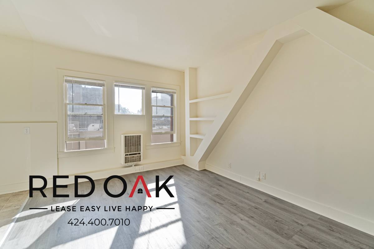 Condo for rent at 537 S Kenmore Ave #110, Los Angeles, CA 90020