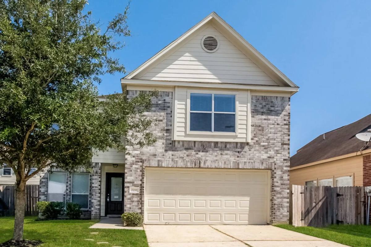 House for rent at 7211 Foxcrest Lane, Humble, TX 77338