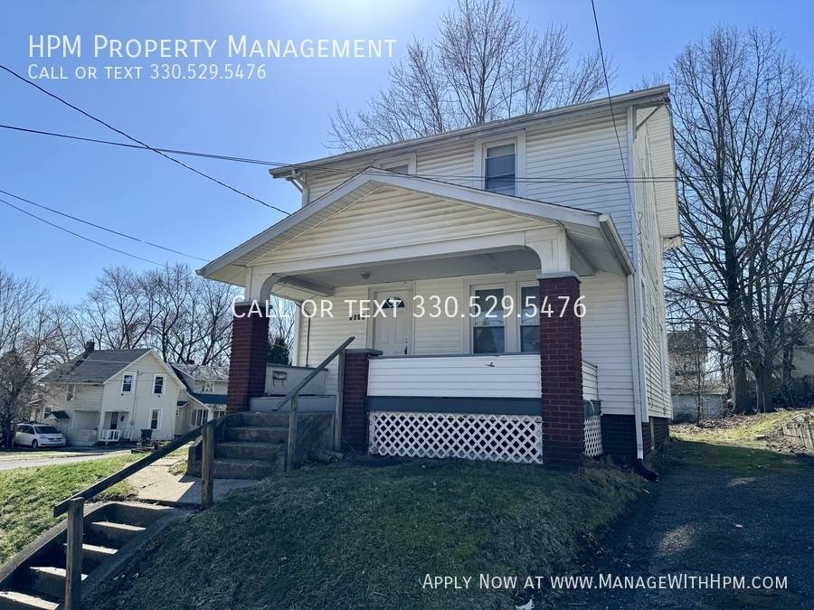 House for rent at 1536 16th St NE, Canton, OH 44705