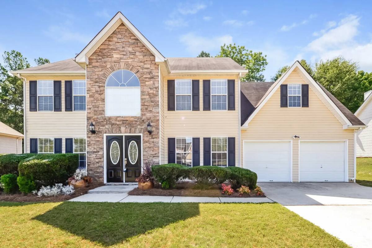 House for rent at 1591 Beech Grove Dr, Hampton, GA 30228