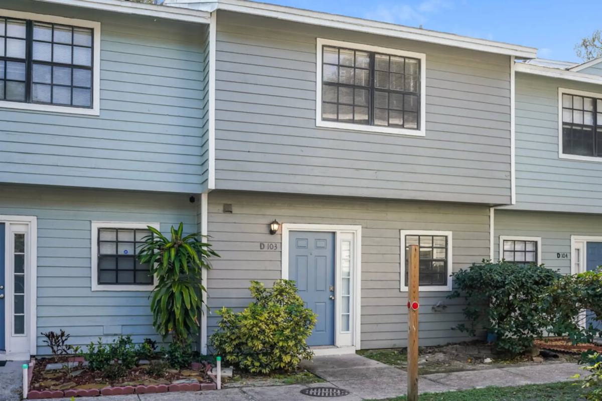 Townhouse for rent at 1910 W Sligh Ave #D103, Tampa, FL 33604