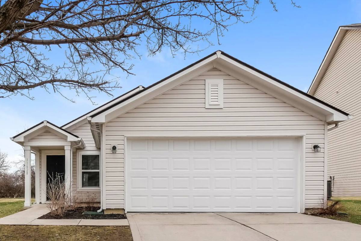 House for rent at 11628 High Grass Dr, Indianapolis, IN 46235