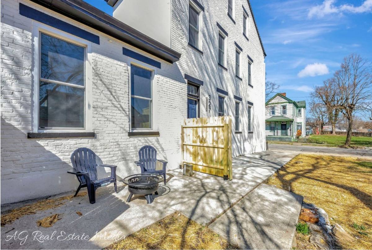 Apartment for rent at 327 E Martin Luther King Jr Blvd, Covington, KY 41011