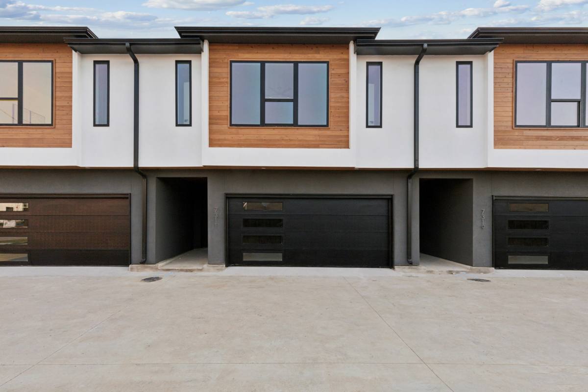 Townhouse for rent at 7319 Wildbird Lane, Dallas, TX 75235