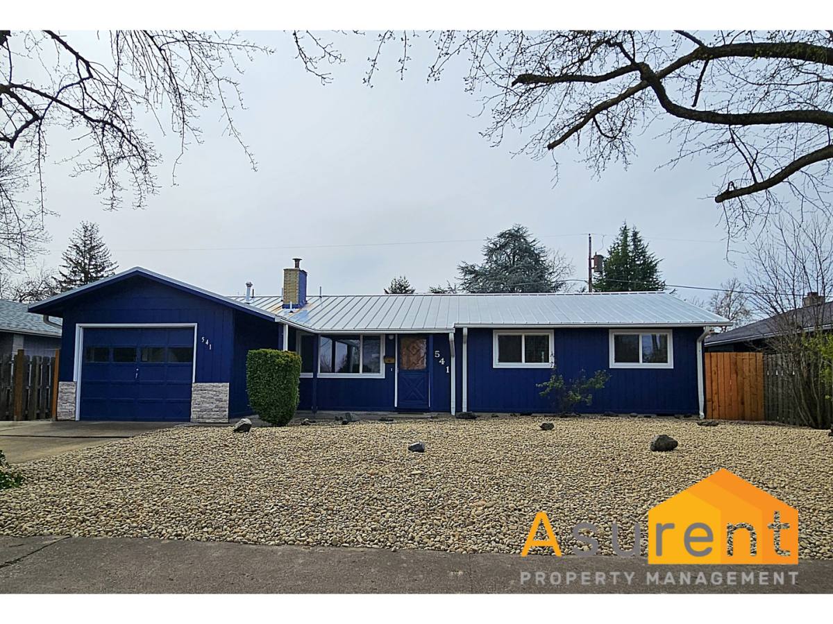 House for rent at 541 Garfield St, Medford, OR 97501