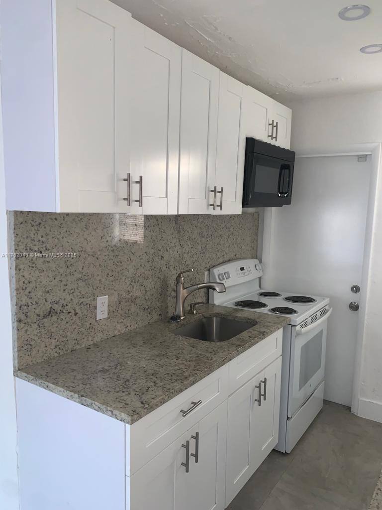 Apartment for rent at 5740 Mayo St #7, Hollywood, FL 33023