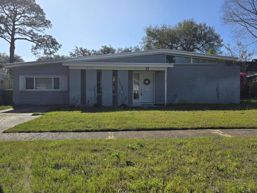 House for rent at 13 Caswell Circle, Mary Esther, FL 32569