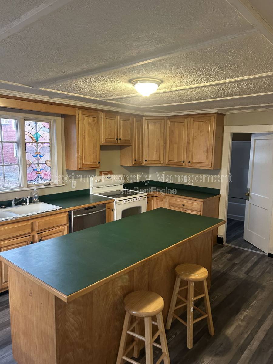 Apartment for rent at 22 Summer St #2, Waterville, ME 04901