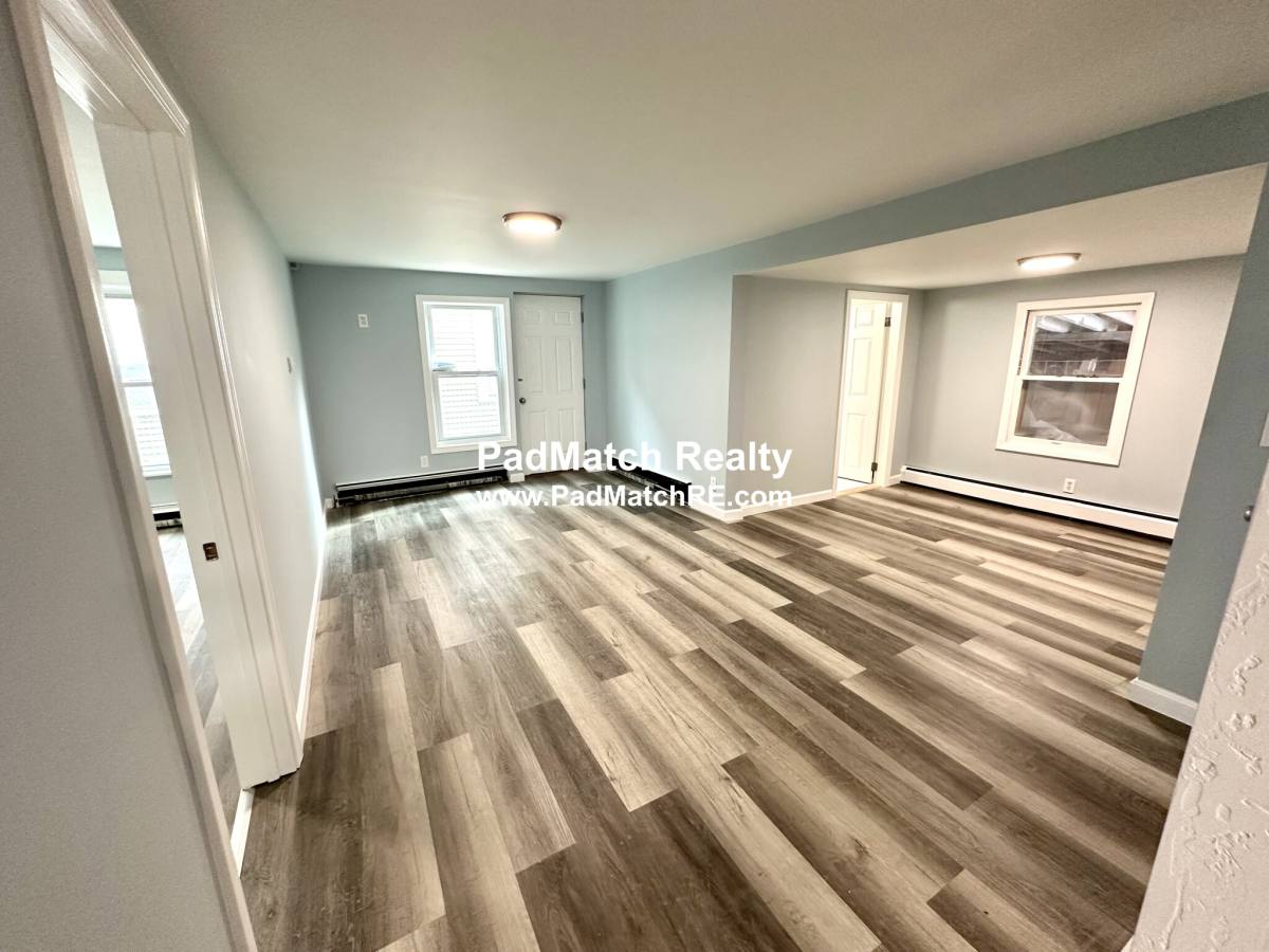 Apartment for rent at 33 Lens St #1, Southbridge, MA 01550