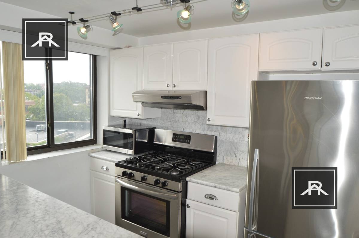 Apartment for rent at 17 N Beacon St #402, Allston, MA 02134