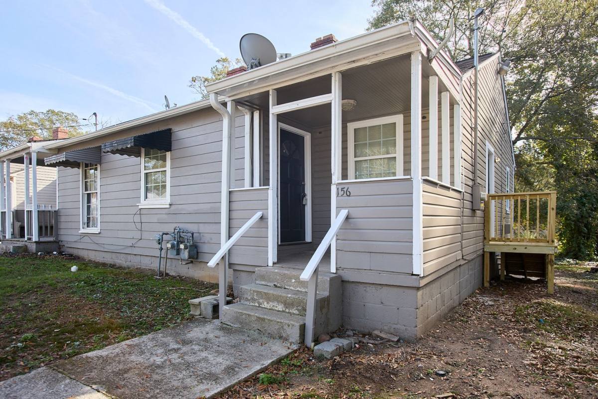 Apartment for rent at 156 & 158 Hedges St, Marietta, GA 30008