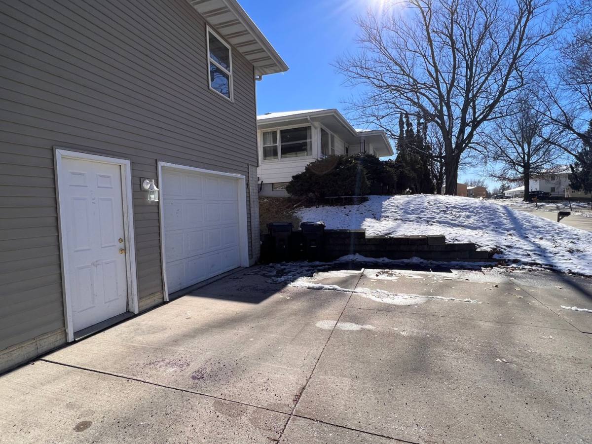 Apartment for rent at 615 4th Ave, Coralville, IA 52241